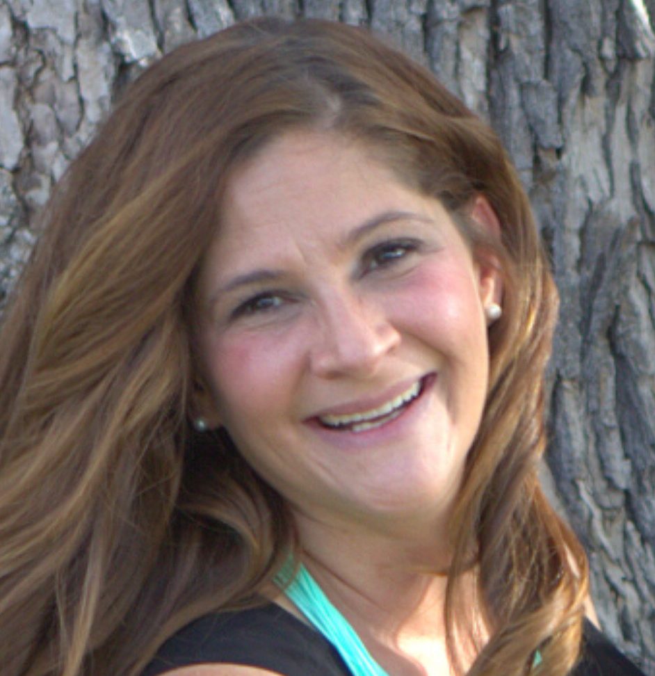 Karen Egan
Golden Productions Co-Chair
2022-2023